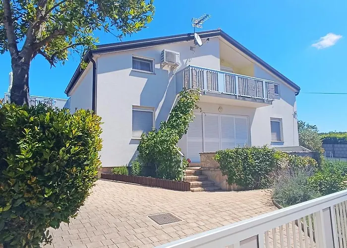 شقة Apartmani Verde